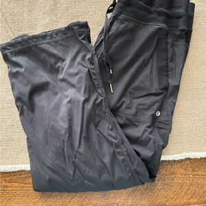 lululemon athletica Women’s Dance Studio Pants - 12 short